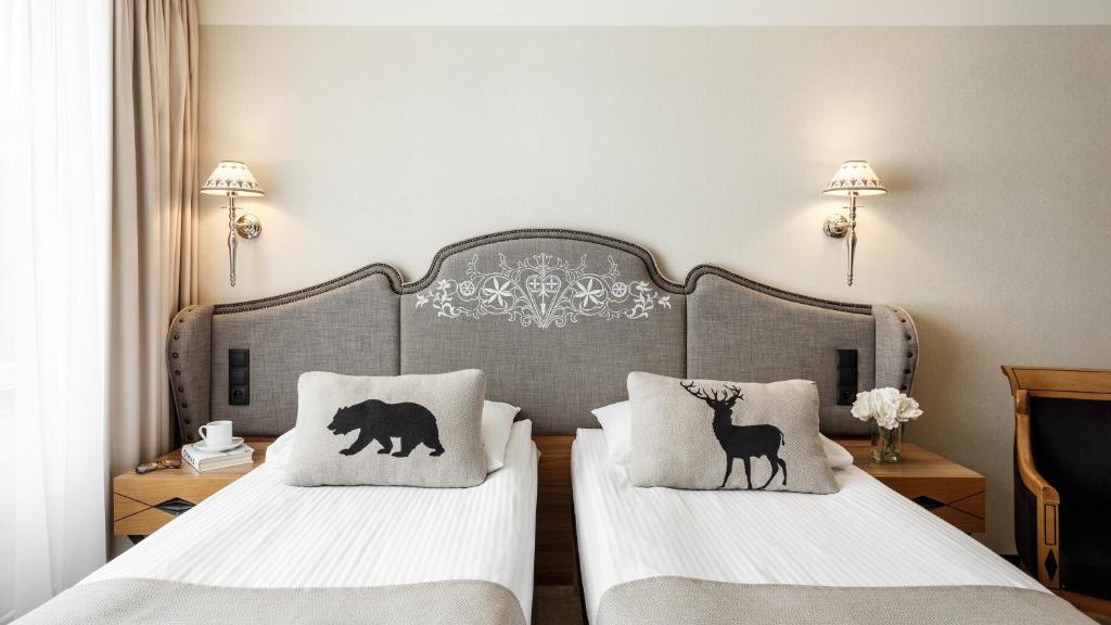 
Deluxe Twin Room with Mountain View
