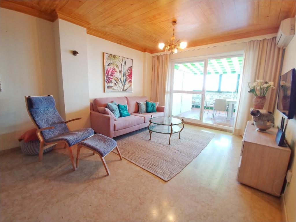 Posedenie v ubytovaní Penthouse with Stunning Views