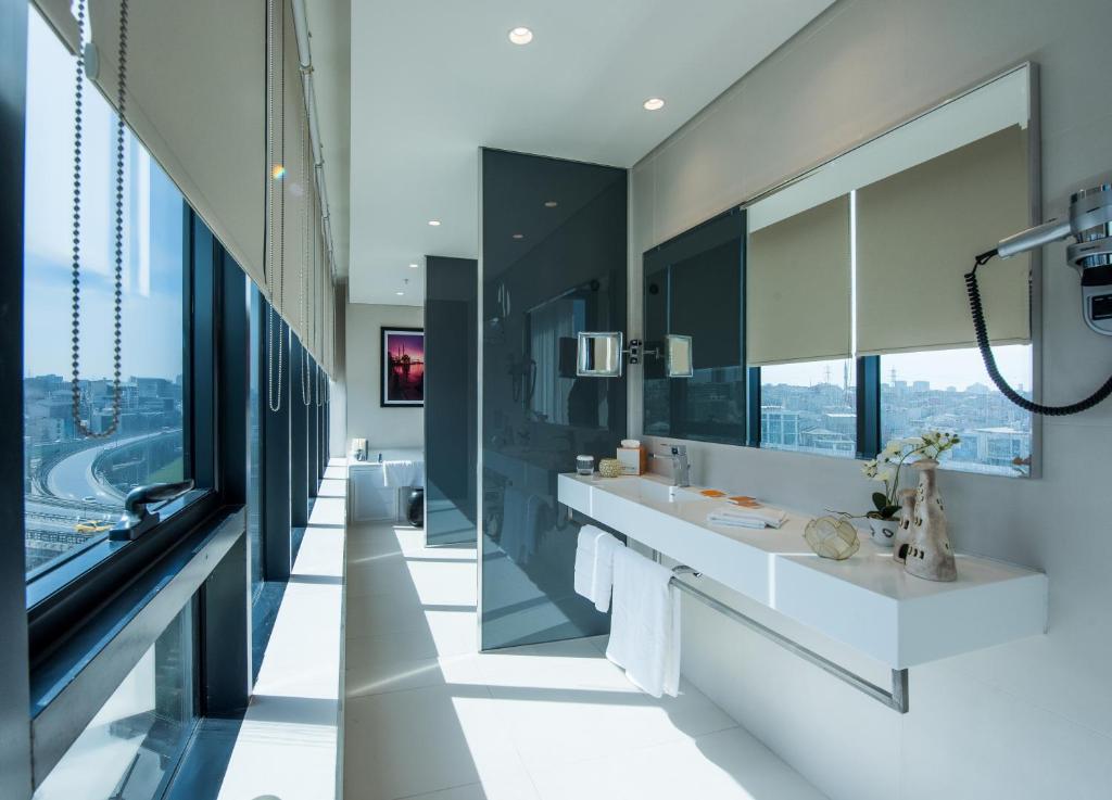 Gallery image of Centro Westside by Rotana in Istanbul