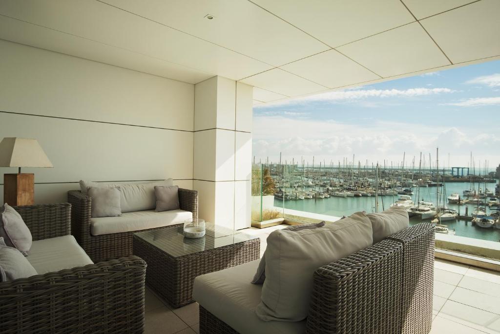 Posezení v ubytování Suites Puerto Sherry