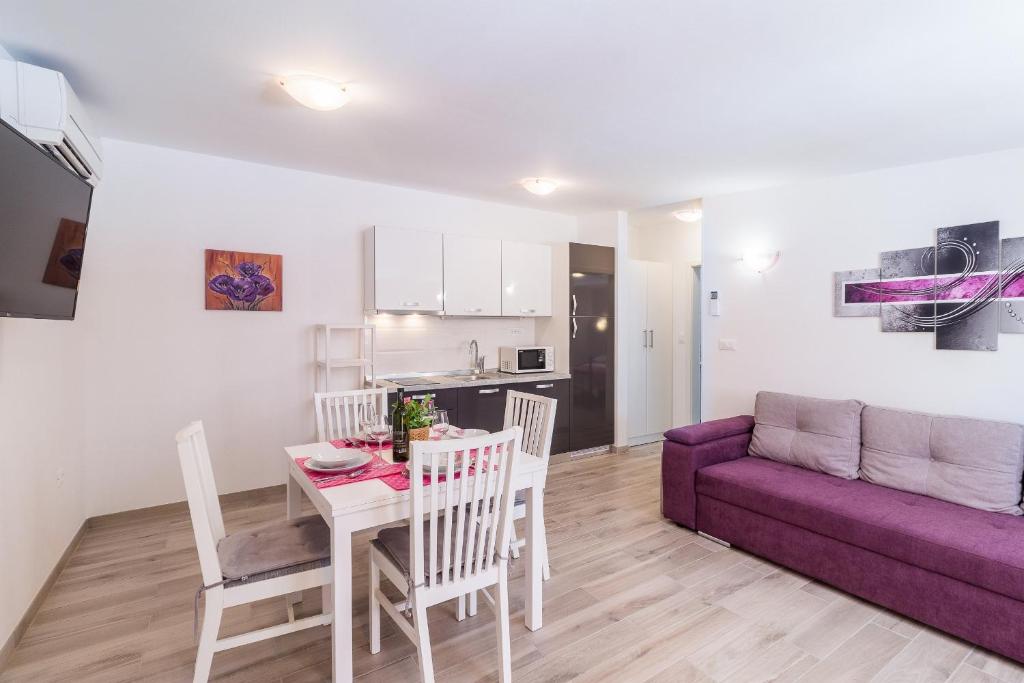 Kuchyň nebo kuchyňský kout v ubytování Apartment Taja