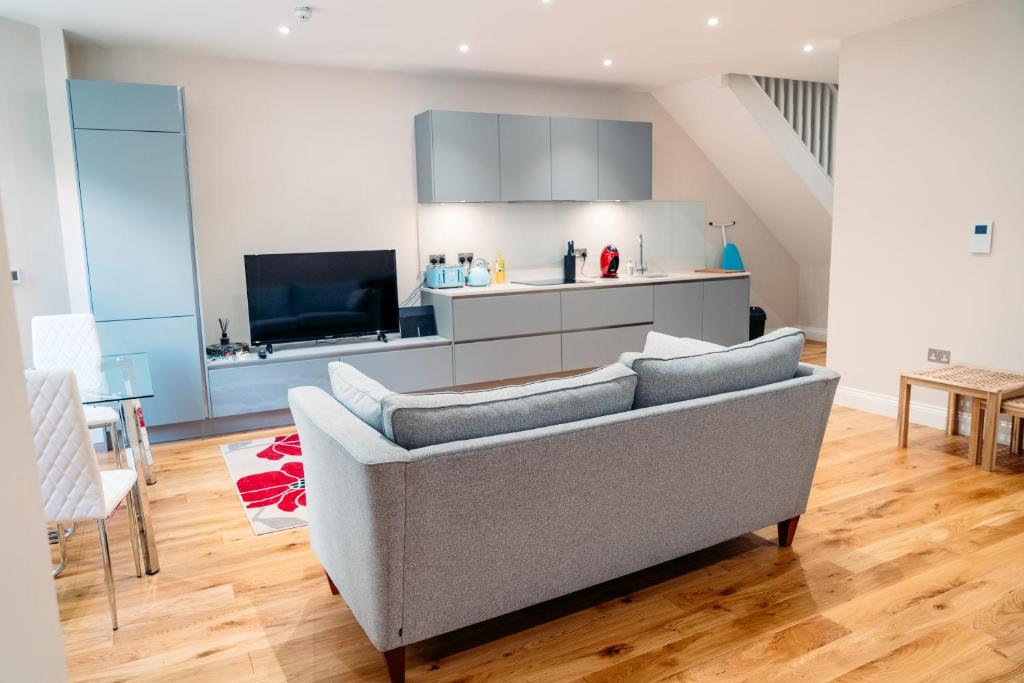 Flat 1, Cromwell Road 1 Bedroom Duplex Apartment