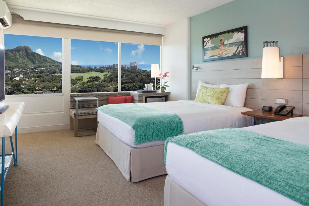Queen Kapiolani Hotel - Diamond Head View Balcony, Queen Queen
