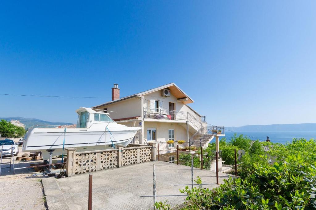 Příroda nedaleko apartmánu