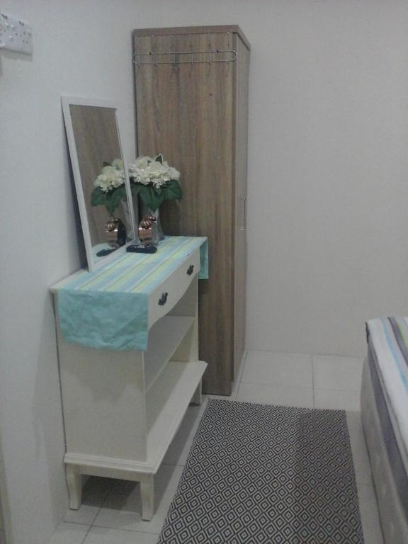Miker Homestay - Three-Bedroom House