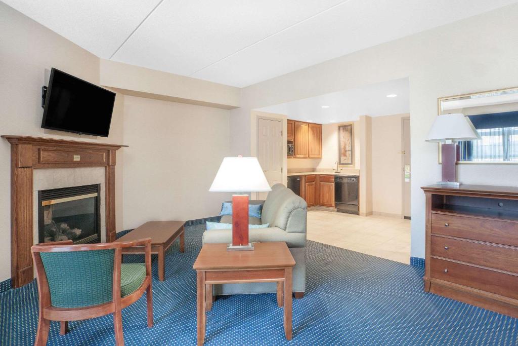 Wingate by Wyndham Ellicottville - King Suite - Non-fumeur