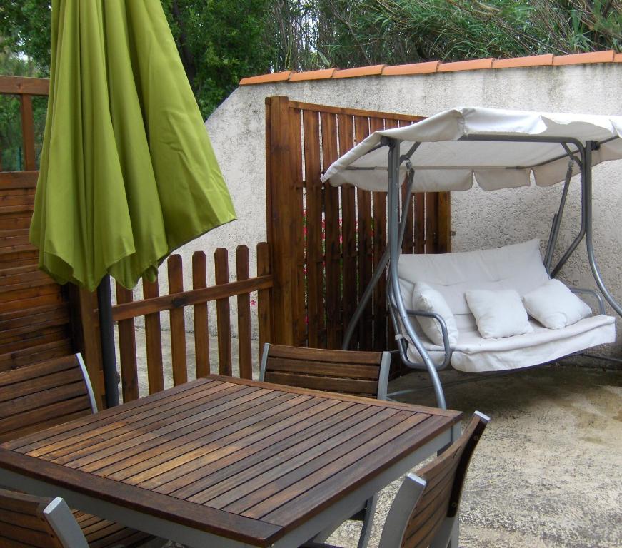 Mas denis - One-Bedroom Apartment