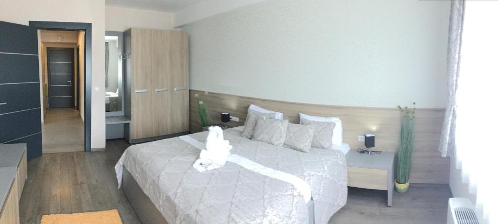 Motel Kamenica - Chambre Double Ou Lits Jumeaux Avec Balcon