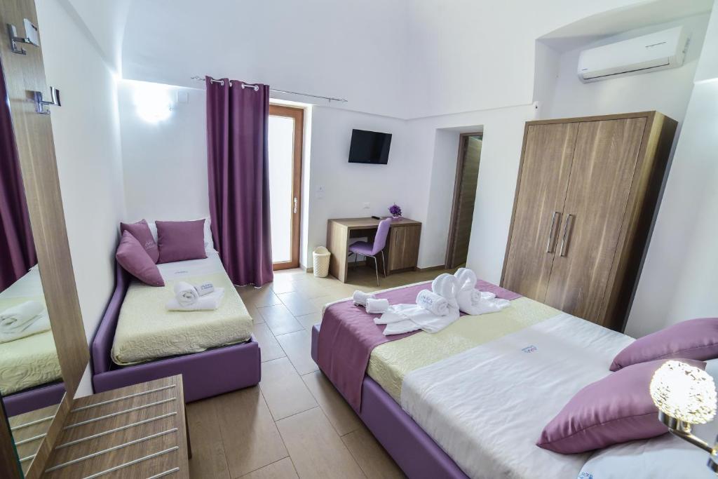 La Palazzina Bed & Breakfast - 18