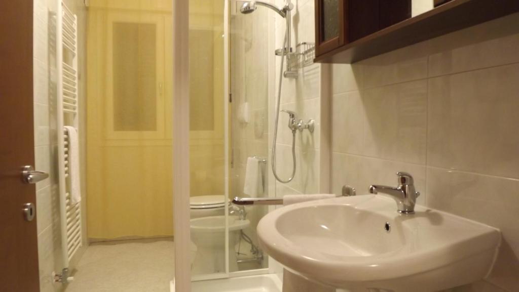 A bathroom at Casablanca