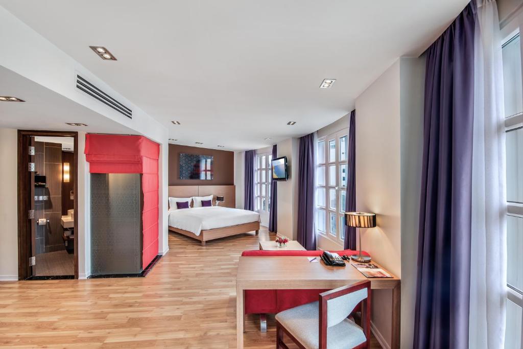 Postel nebo postele na pokoji v ubytování Mercure Hanoi La Gare Hotel