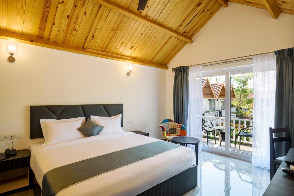 Postel nebo postele na pokoji v ubytování White Wood Resort By Stone Wood Hotels