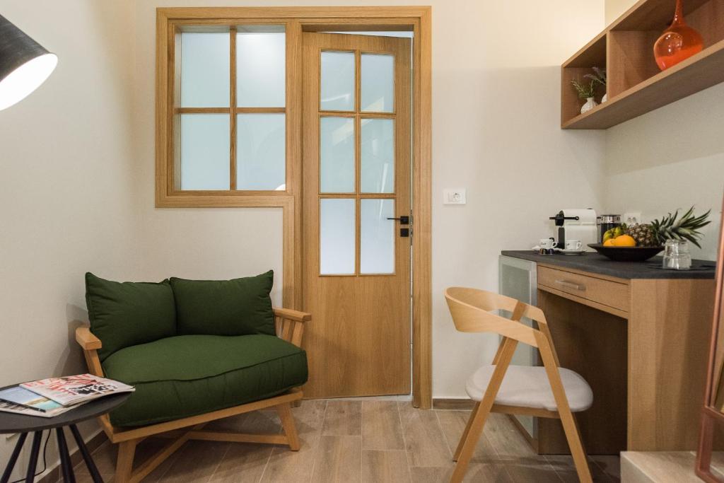 Harismari Cozy Hotel - 8