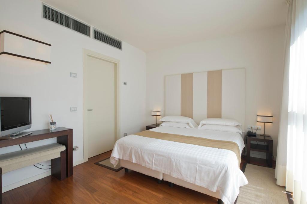 Eden Rock Resort - 16