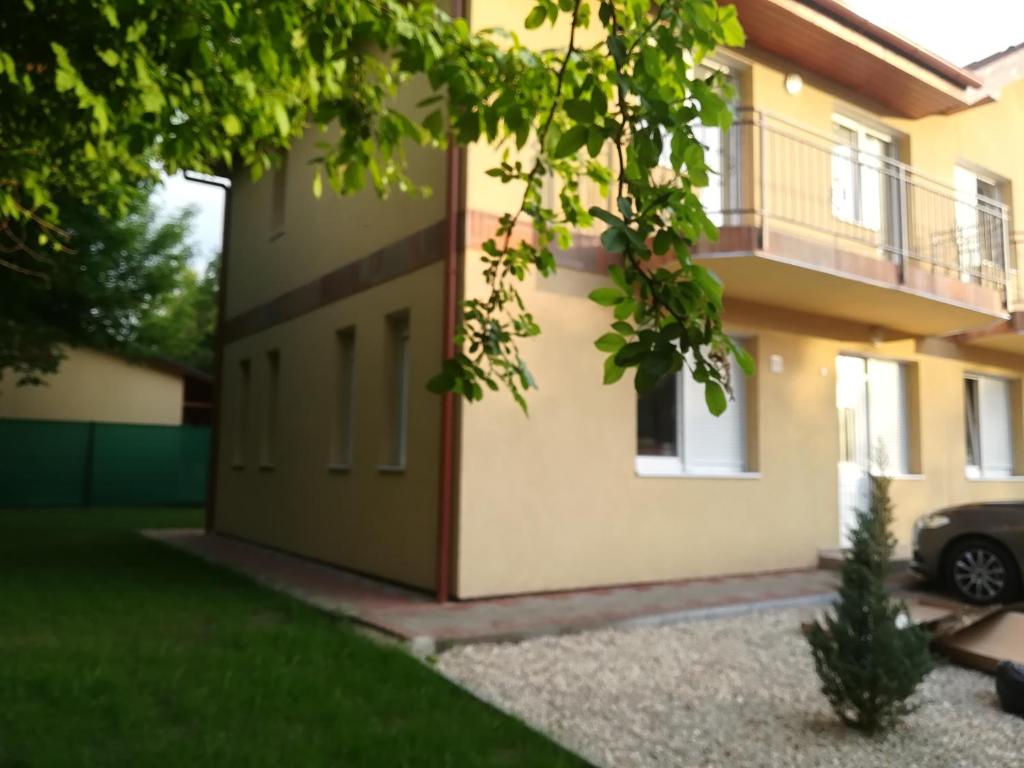 Budova, v ktorej sa apartmán nachádza