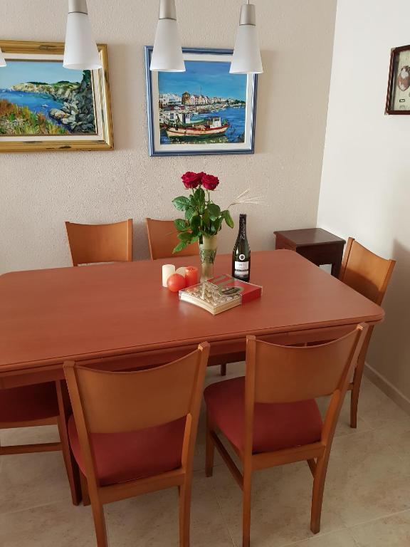 Nápoje v ubytovaní El Pescador Park Cozy Apartment