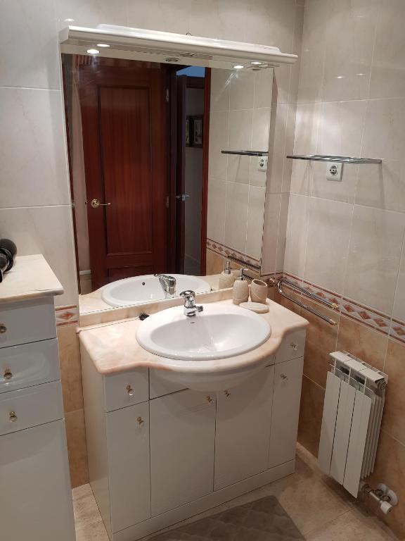 Kúpeľňa v ubytovaní El Pescador Park Cozy Apartment