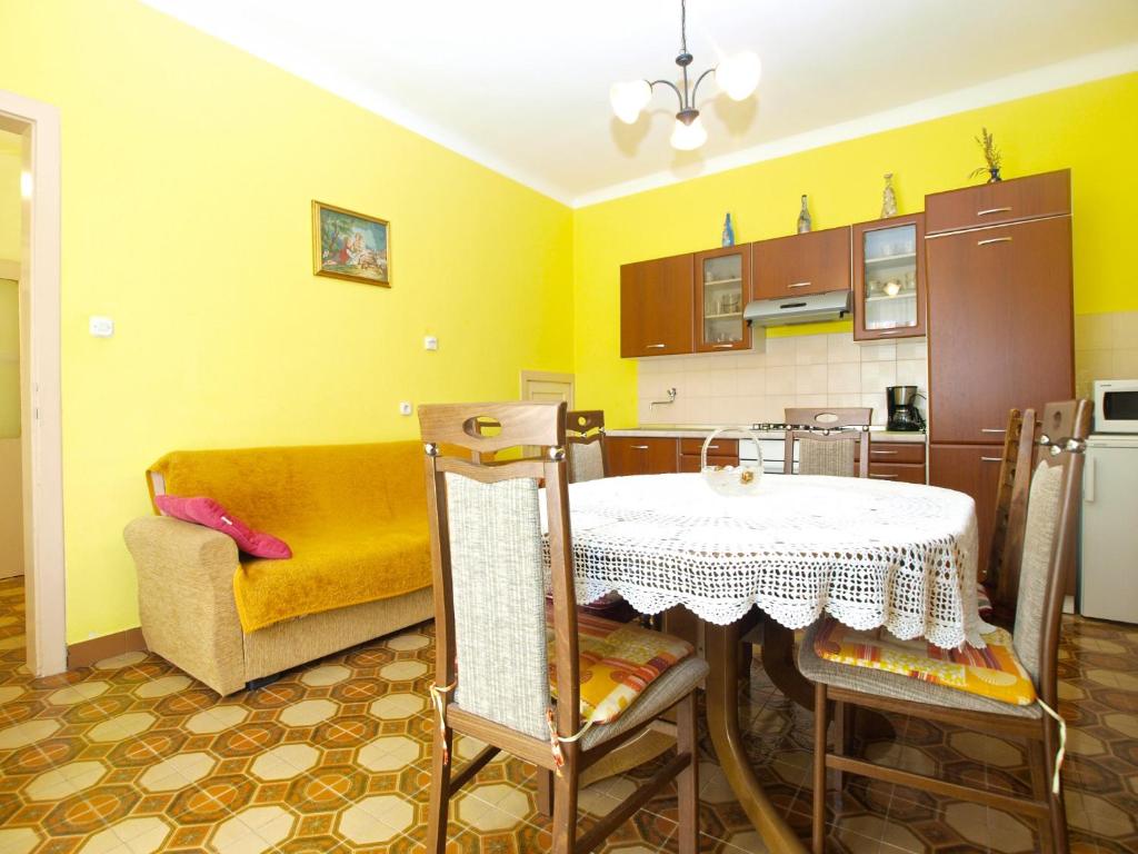 Kuchyňa alebo kuchynka v ubytovaní Apartment Mario 1622