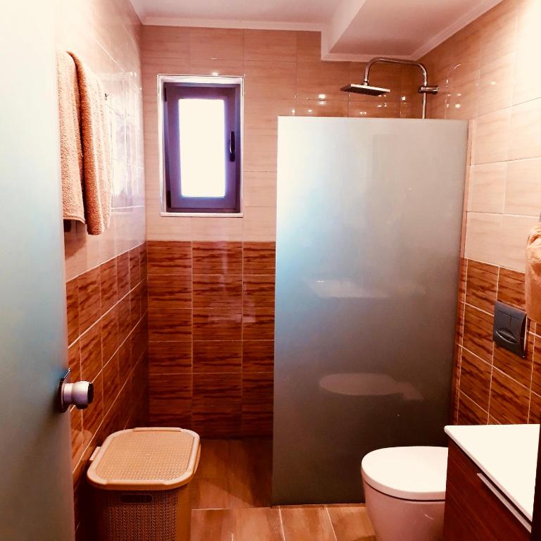A bathroom at Estrella Villas