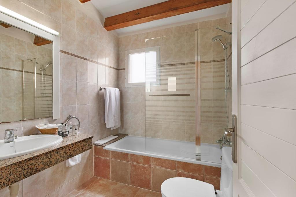 Un baño de TRH Tirant Playa
