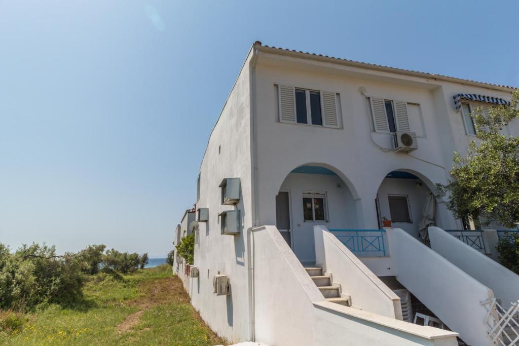Alexger Gerakini Beach house view - Casa De Cuatro Dormitorios
