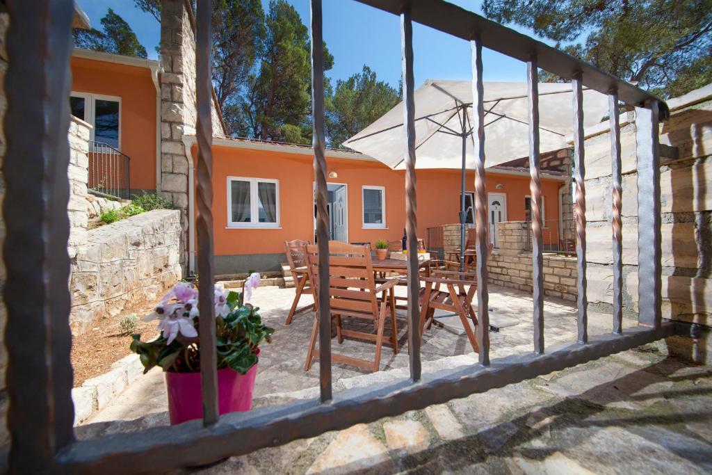 Patio nebo venkovní prostory v ubytování Apartments and Mobile Homes Makarska