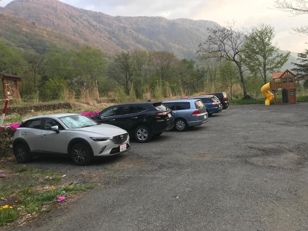 Nespecifikovaný výhled na hory nebo výhled na hory při pohledu z hotelu
