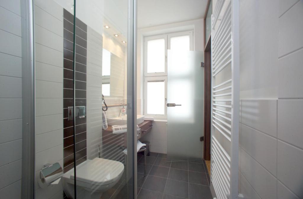 Ένα μπάνιο στο Hotel Brühlerhöhe