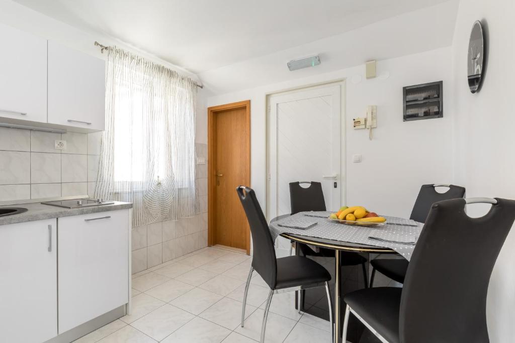 Kuchyňa alebo kuchynka v ubytovaní Apartmant Centar Split