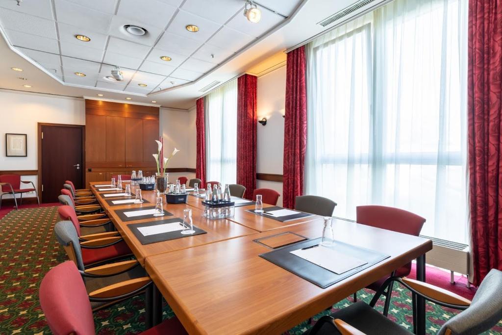 Trip Inn Frankfurt Nordwestzentrum - Resim 29