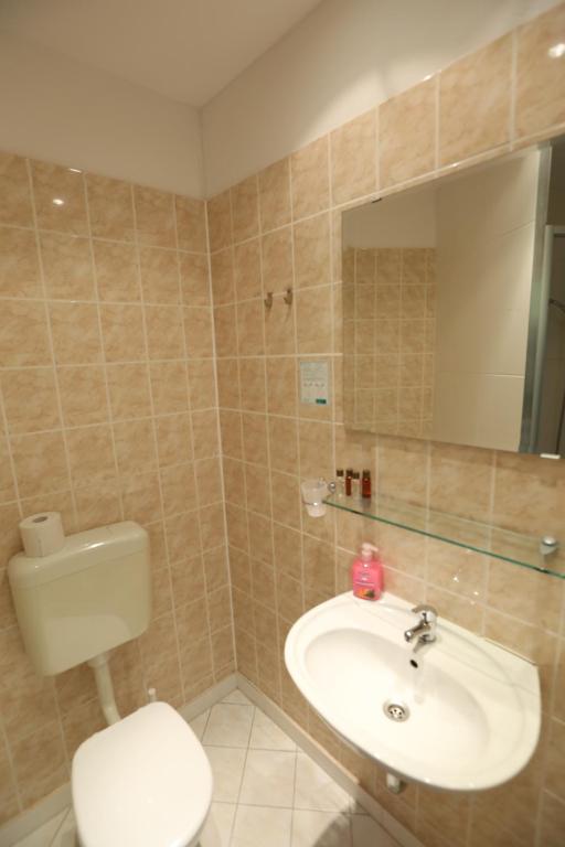 Koupelna v ubytování Hotel AI Königshof