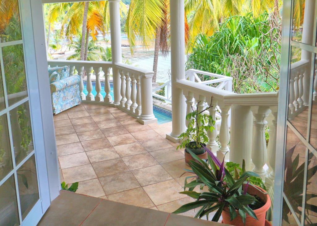 Balkón nebo terasa v ubytování Marigot Beach Club & Dive Resort