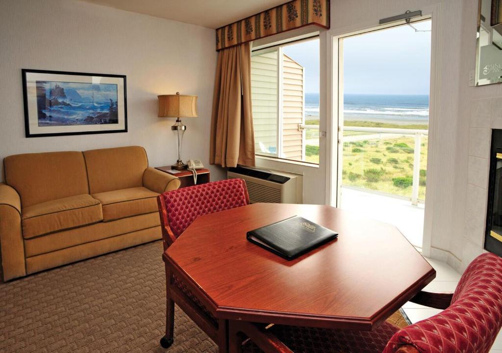 Posezení v ubytování Shilo Inn Suites Ocean Shores