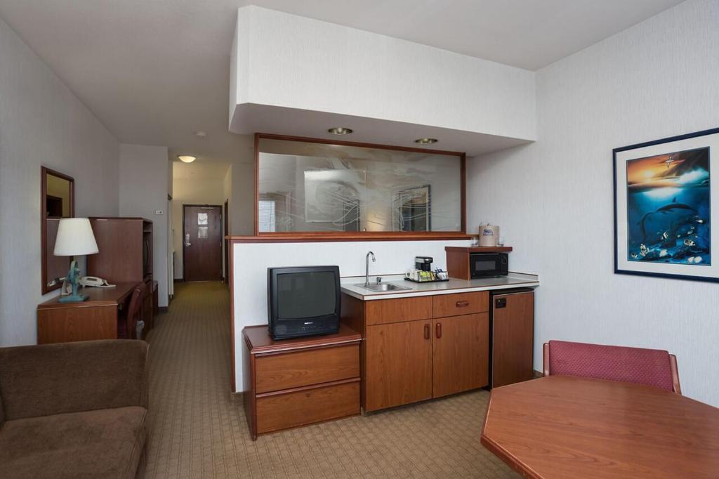 Kuchyň nebo kuchyňský kout v ubytování Shilo Inn Suites Ocean Shores