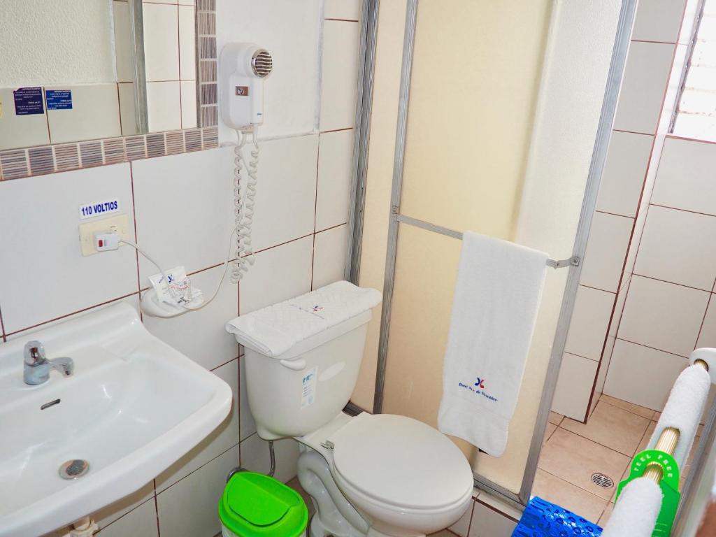 Koupelna v ubytování Hotel 6 De Diciembre