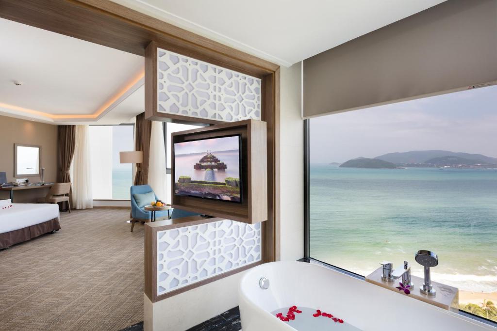 Suite Có Giường Cỡ King Nhìn Ra Biển