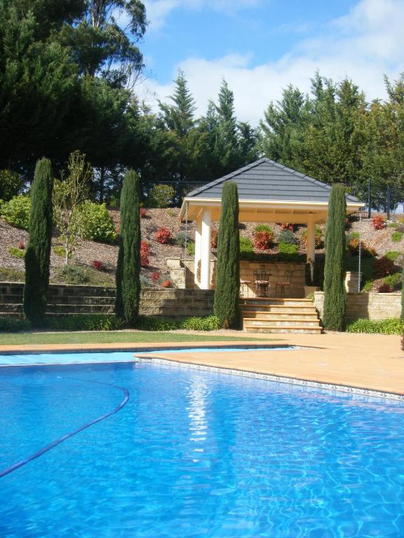 Bazén v ubytování Montfort Manor nebo v jeho okolí