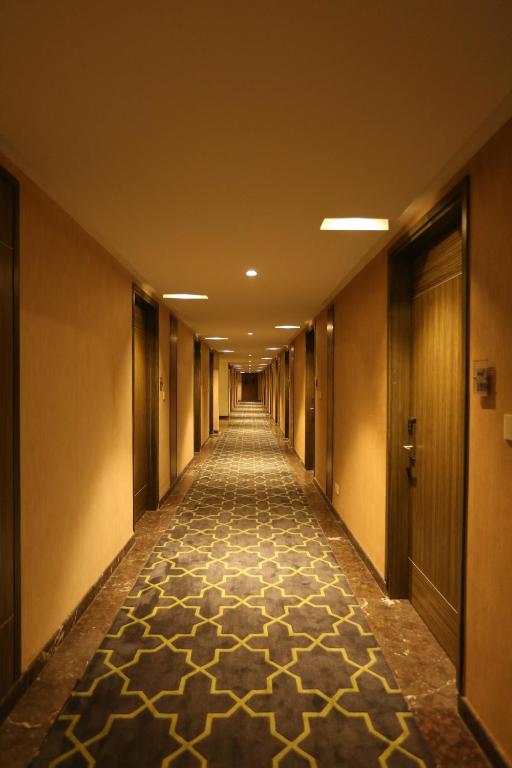 Fotografie z fotogalerie ubytování Hotel Jump In & Out v destinaci Kójamputtúr