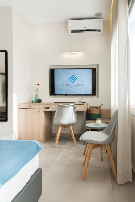 Santorini Main Square - Resim 37