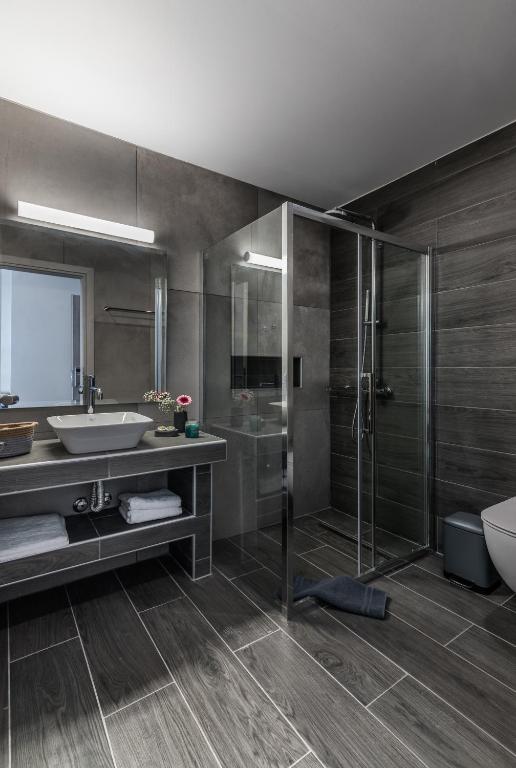 Santorini Main Square - Resim 24