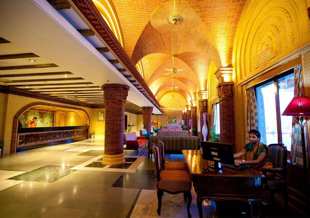 Posezení v ubytování Ramoji Film City- Tara Comfort Hotel