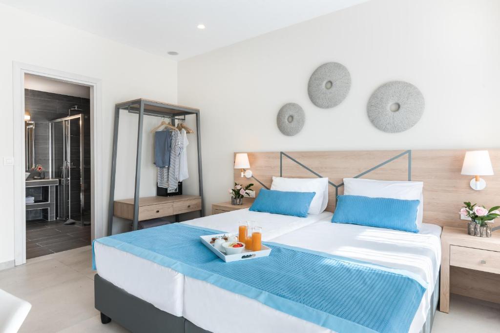 Santorini Main Square - Resim 31