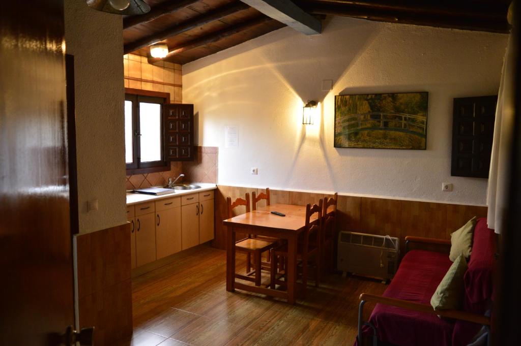 Camping El Pinajarro - Habitación Cuádruple Con Baño