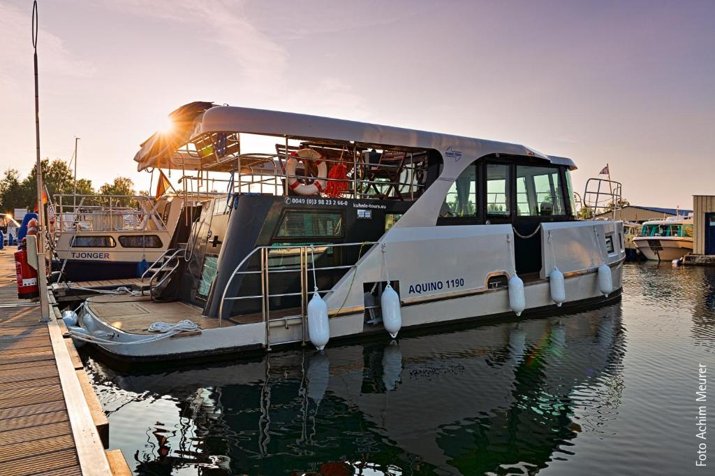 Kuhnle-Tours Bootshaus Zeuthen - Boat - Aquino 1190