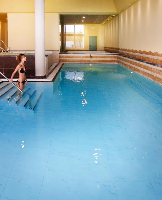 Bazén v ubytování Hotel Baia Verde nebo v jeho okolí