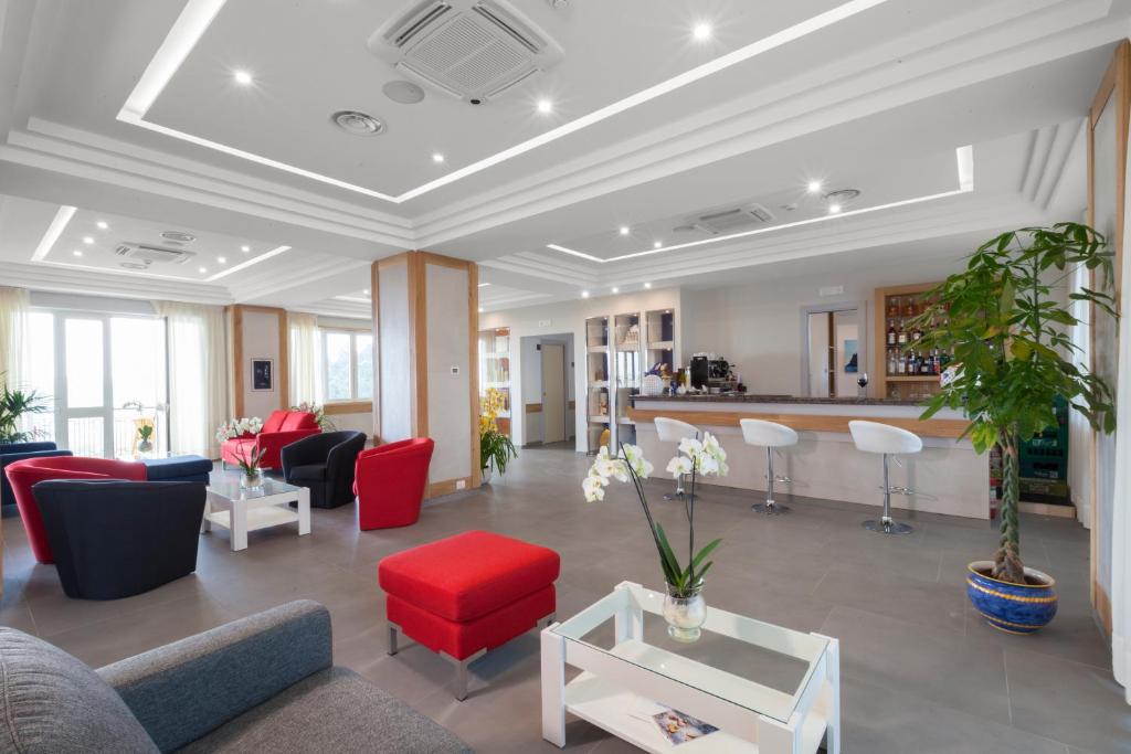A seating area at Hotel O Sole Mio