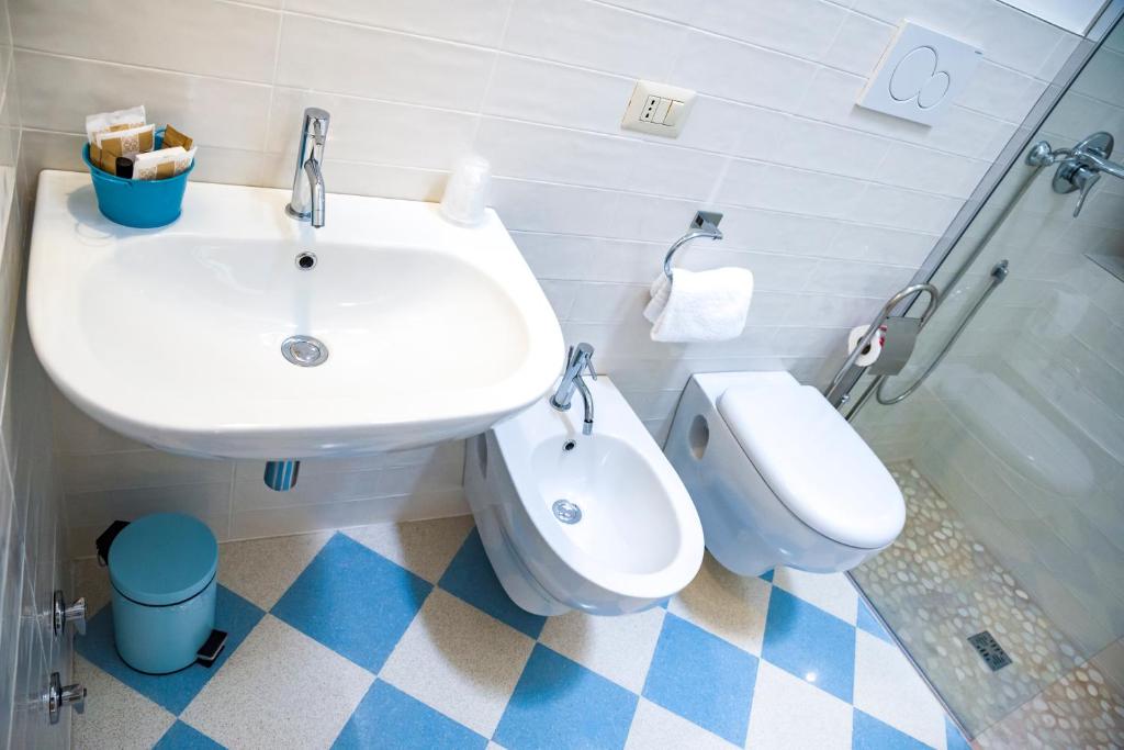 Een badkamer bij Trullitria Rooms
