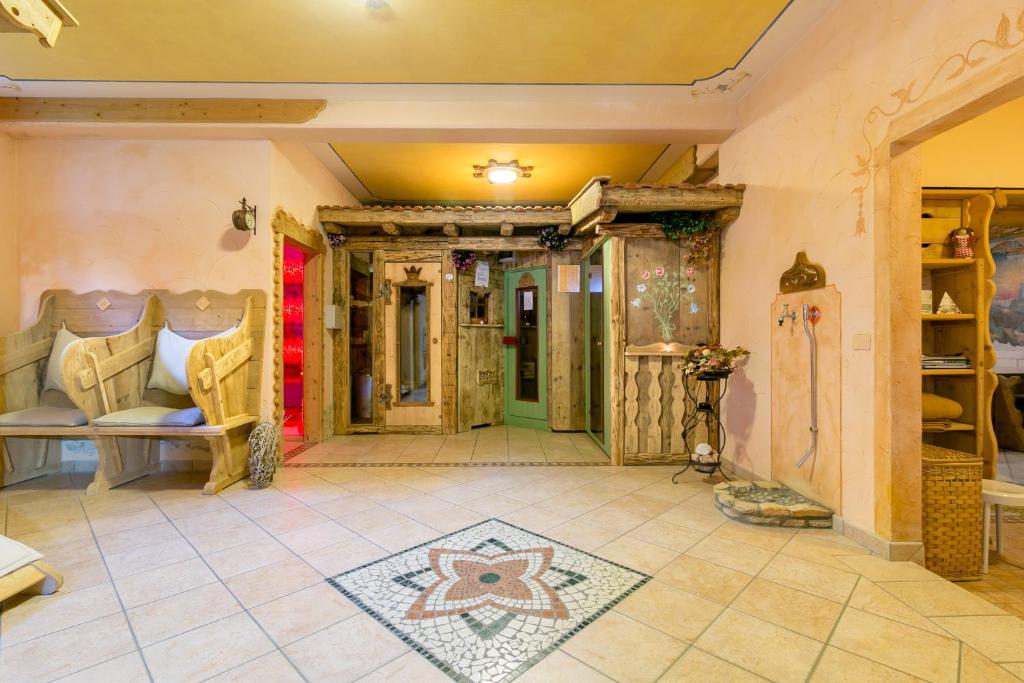 Część wypoczynkowa w obiekcie Pineta Pastry Hotel