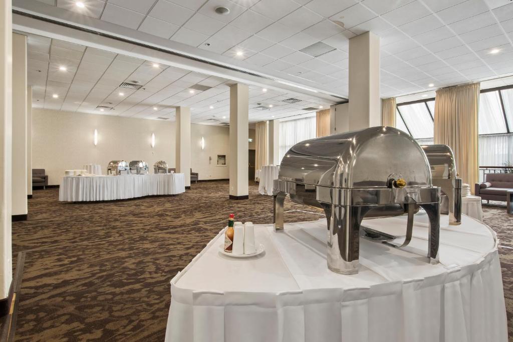 カルガリーにあるBest Western Premier Calgary Plaza Hotel & Conference Centreのギャラリーの写真