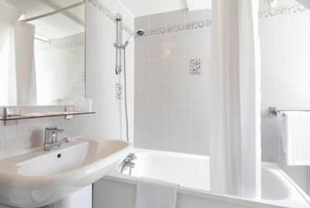 Hôtel Saint Roch - Resim 14